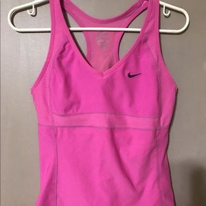Women’s Nike dri fit tank size medium